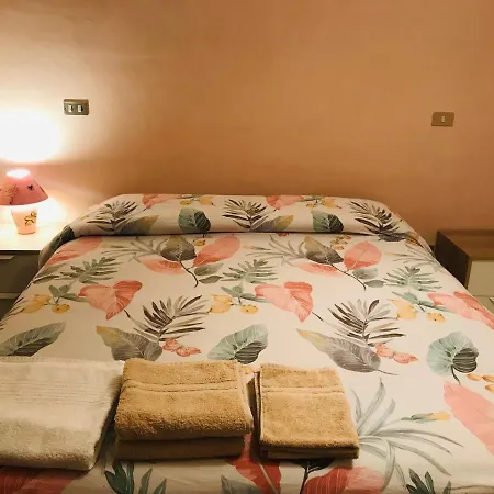 アパート Orlandi Sun Casa Bella サルナーノ